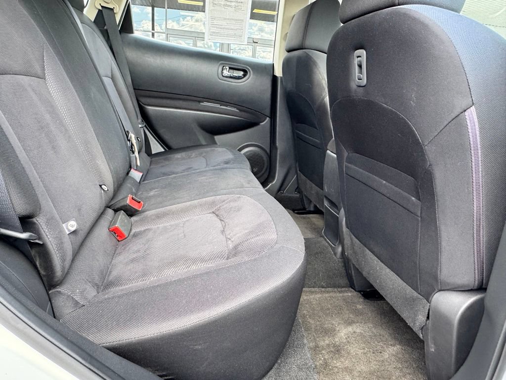 Used 2015 Nissan Rogue S w/ Convenience Package AWD/4WD image 33