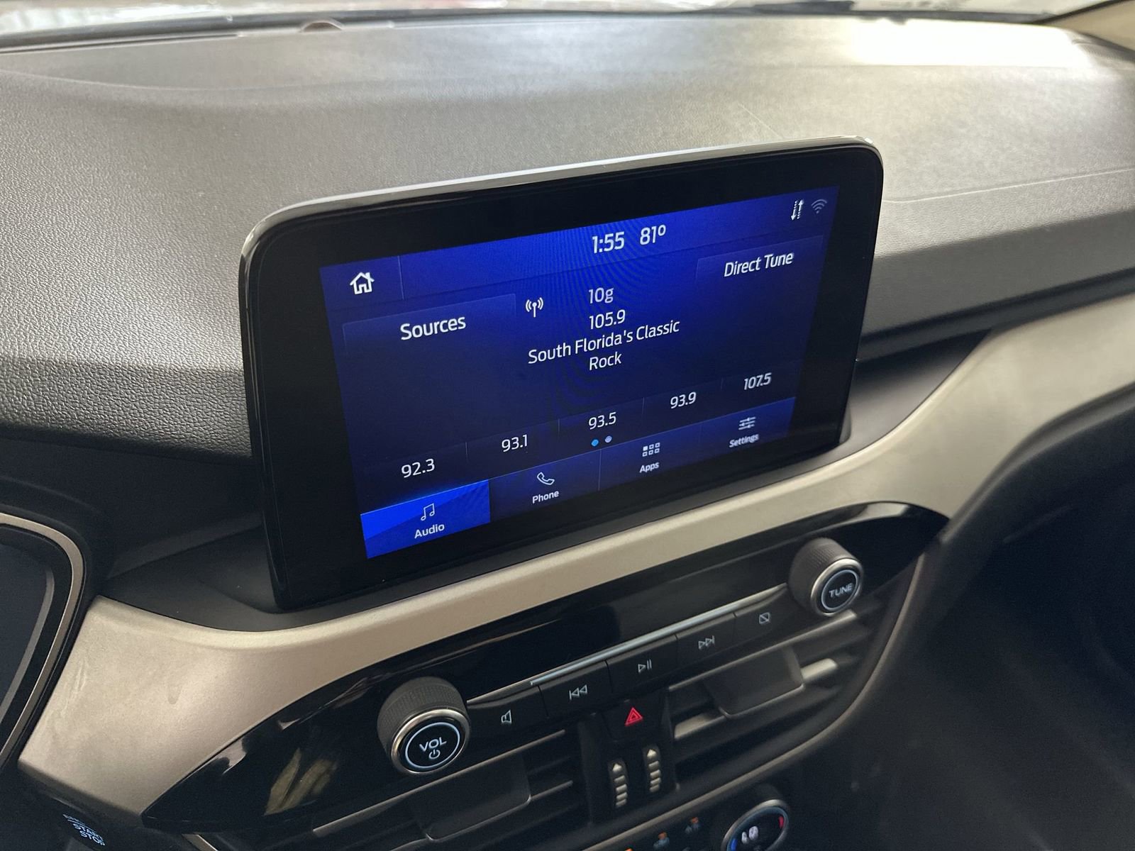 Used 2020 Ford Escape SE image 16