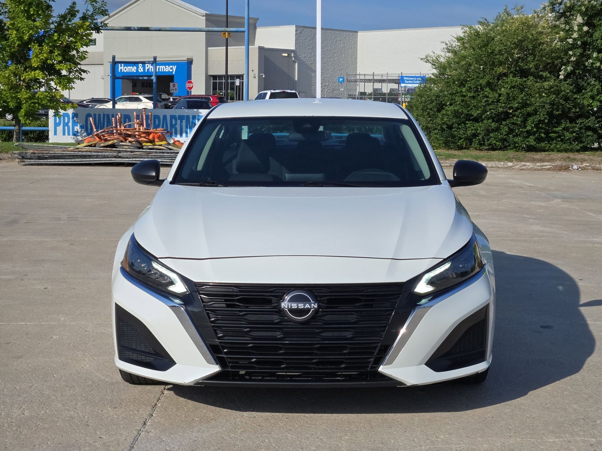 Used 2024 Nissan Altima 2.5 SV FWD image 10