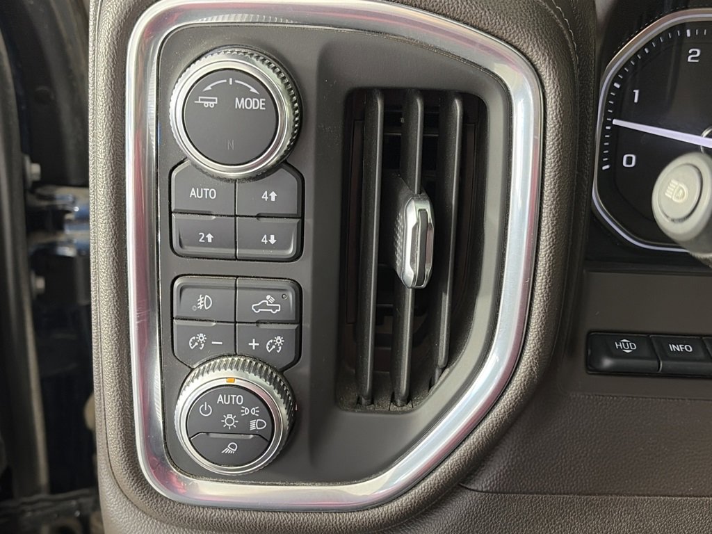 Used 2020 GMC Sierra 3500 Denali w/ Denali Ultimate Package image 24