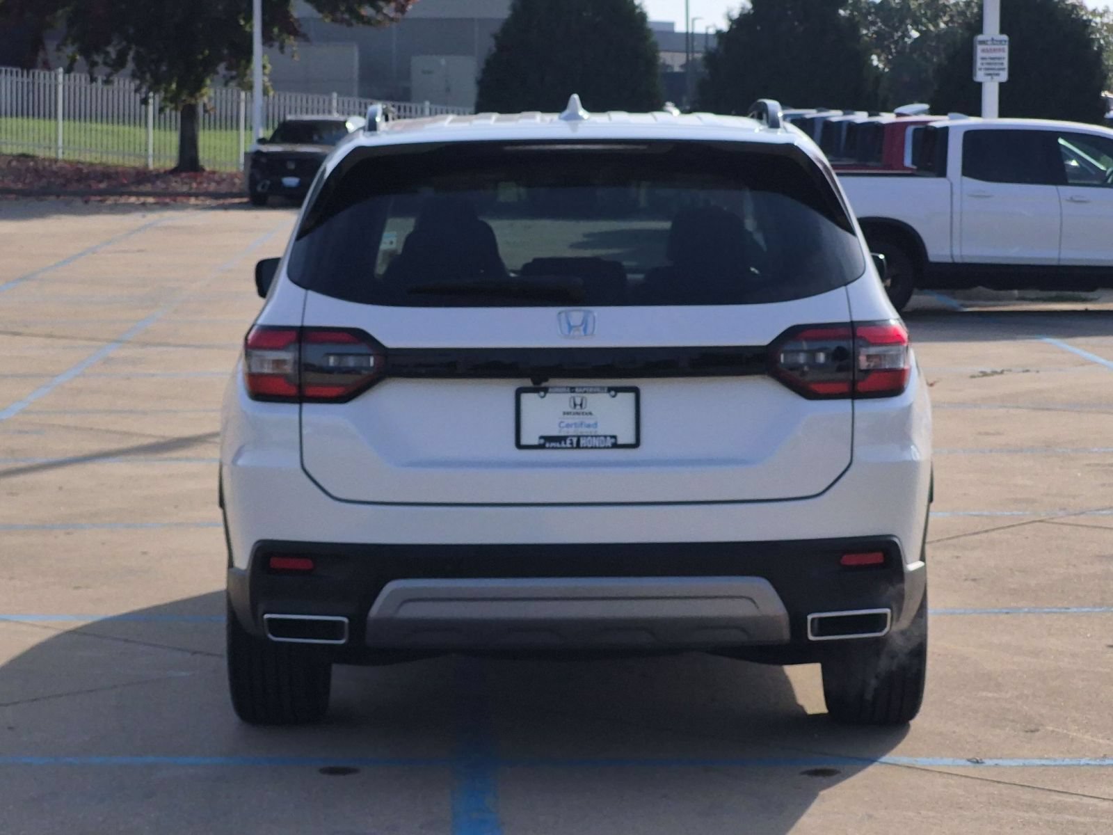 Used 2024 Honda Pilot Touring image 7