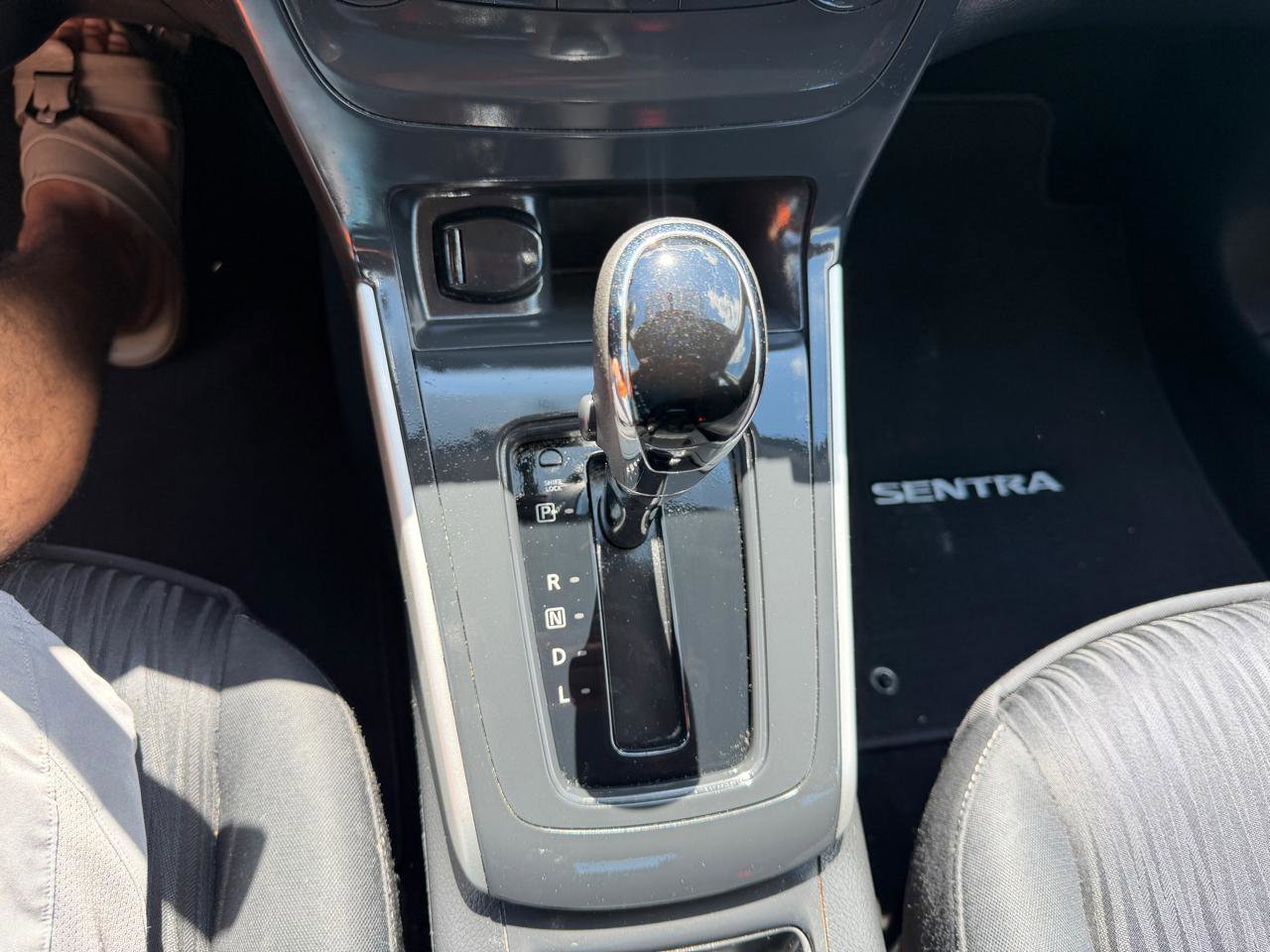 Used 2016 Nissan Sentra SV w/ Style Package image 22