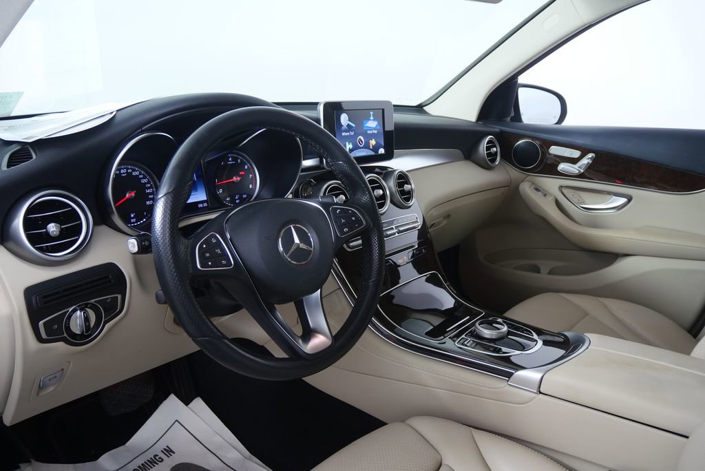 Used 2017 Mercedes-Benz GLC 300 4MATIC image 12