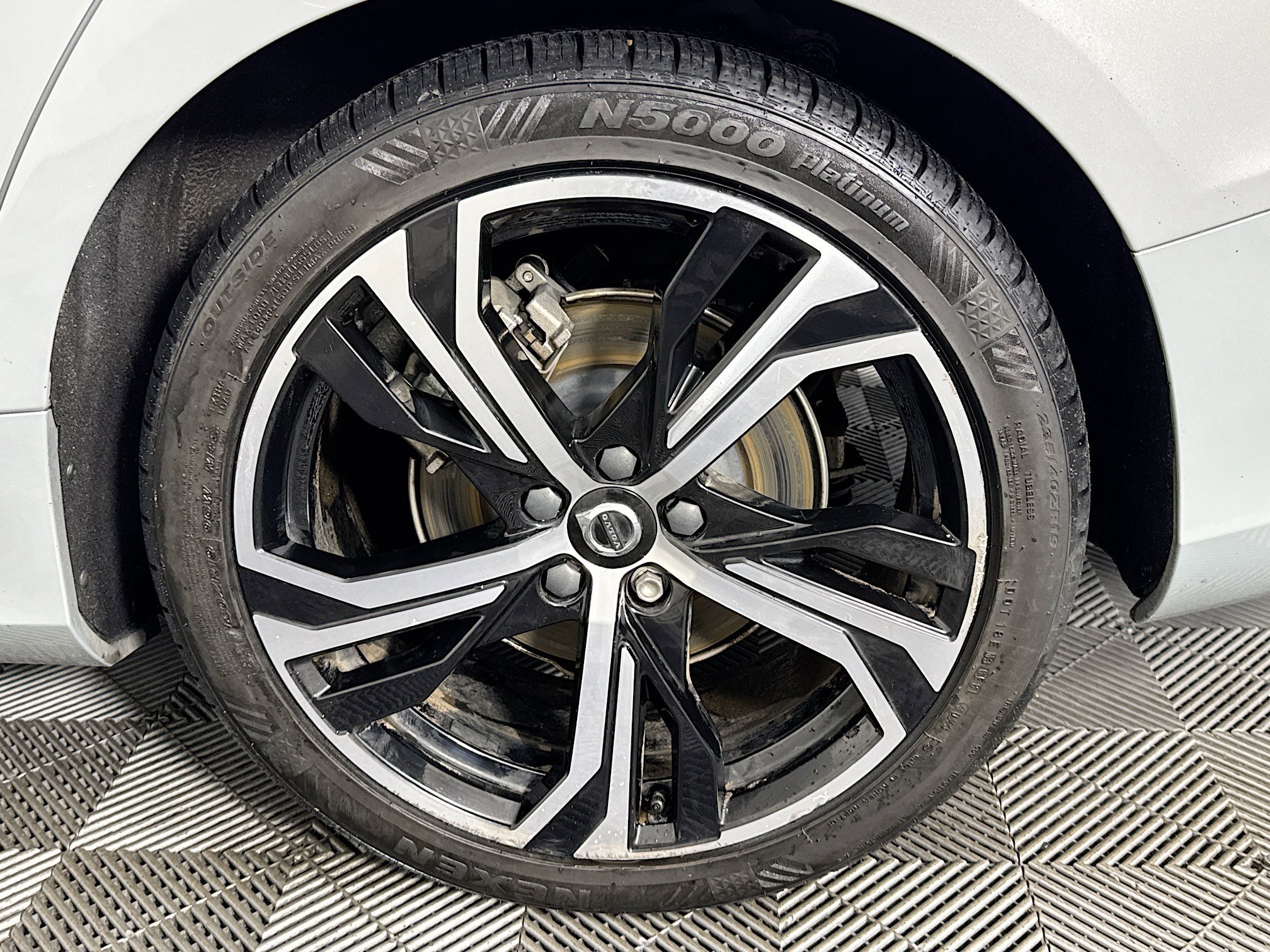 Used 2024 Volvo S60 B5 Plus FWD image 36