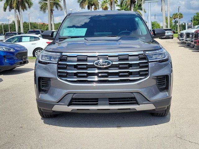 Certified 2026 Ford Explorer Active RWD image 2