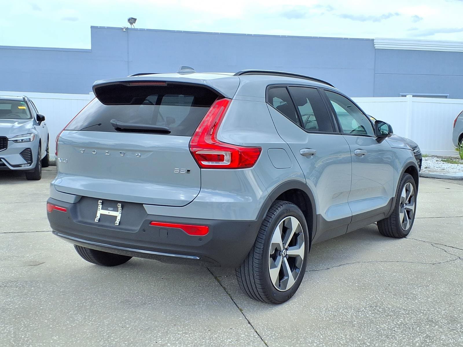 New 2026 Volvo XC40 B5 Plus w/ Protection Package Premier AWD/4WD image 7