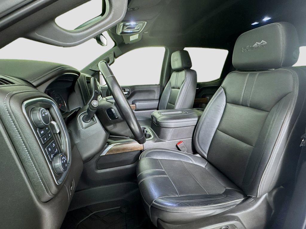 Used 2021 Chevrolet Silverado 1500 High Country w/ Technology Package image 12