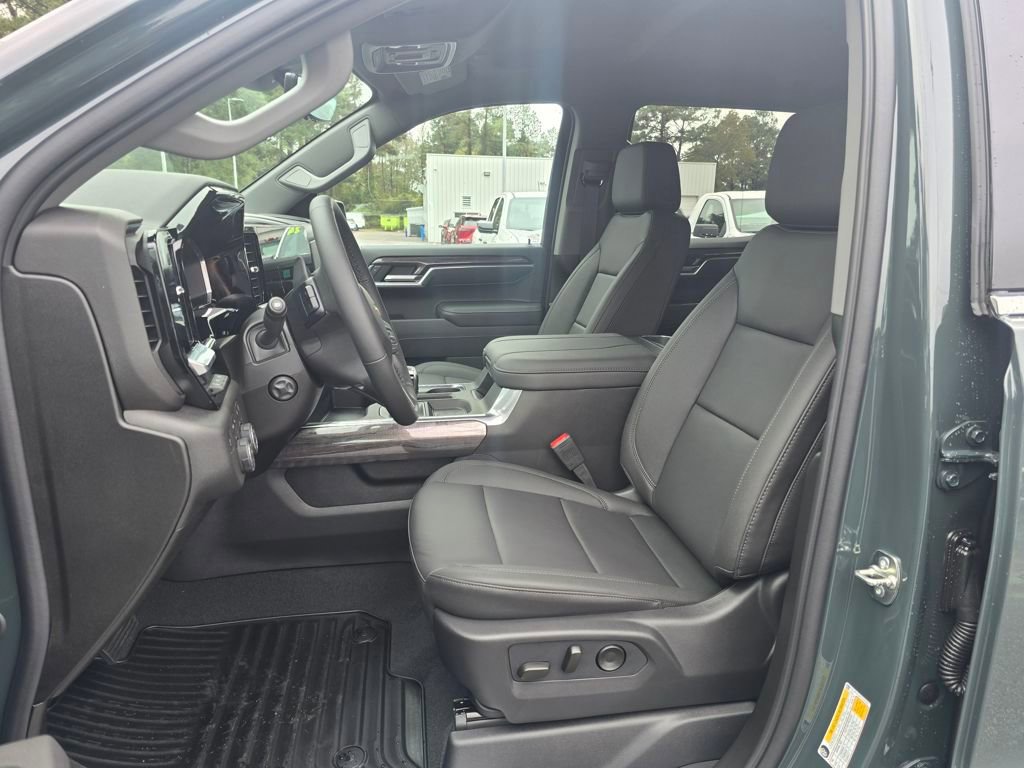 New 2026 Chevrolet Silverado 1500 LTZ w/ Technology Package image 9