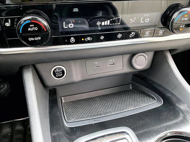 Used 2022 Nissan Rogue SV w/ SV Premium Package image 26