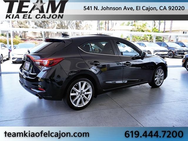 Used 2017 MAZDA MAZDA3 Grand Touring w/ Premium Equipment Package FWD image 8