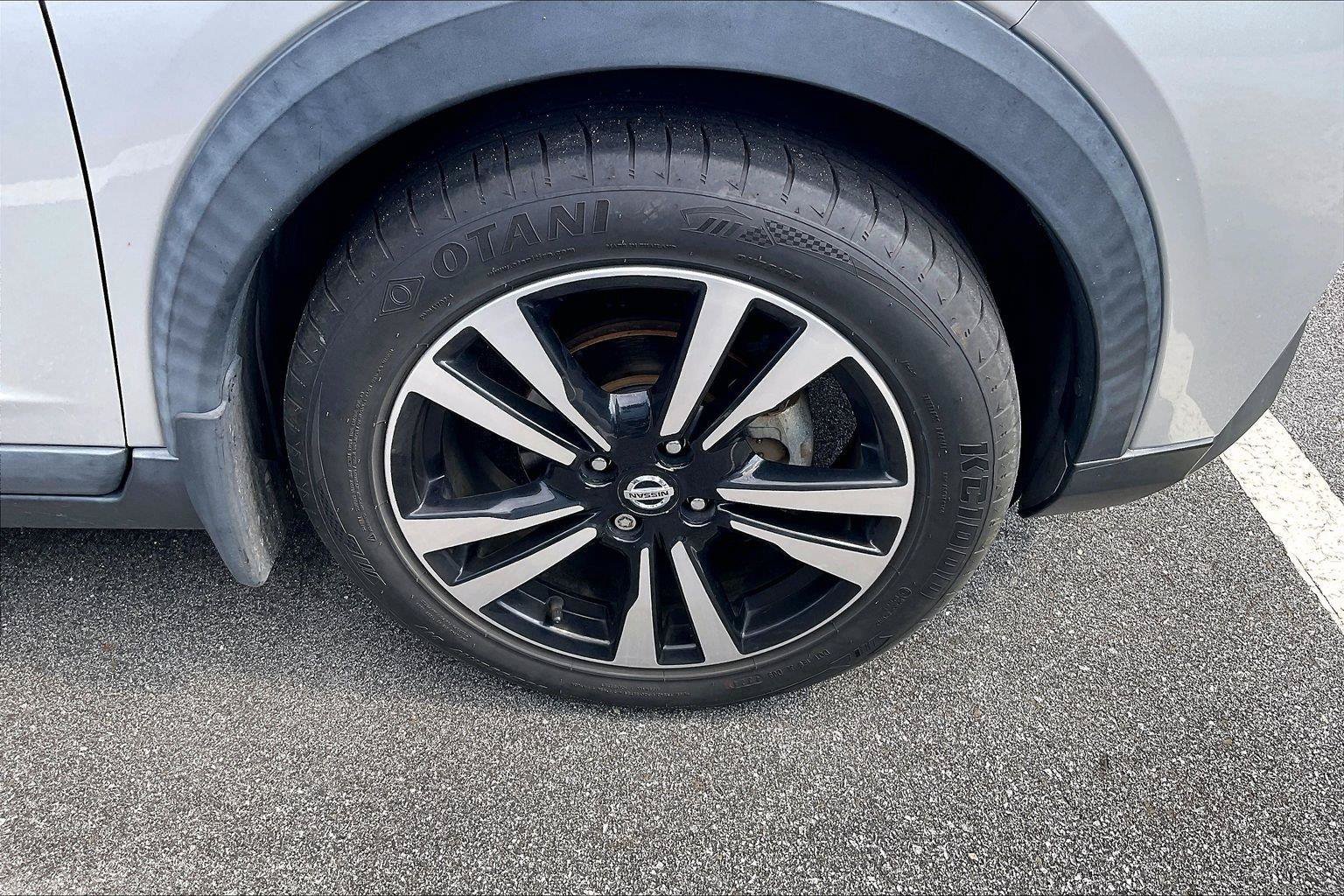 Certified 2019 Nissan Kicks SV FWD image 7