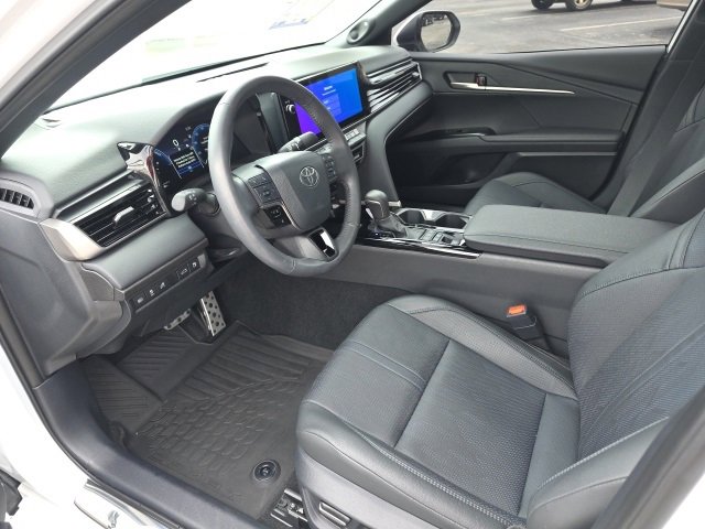 Used 2025 Toyota Camry XSE image 8