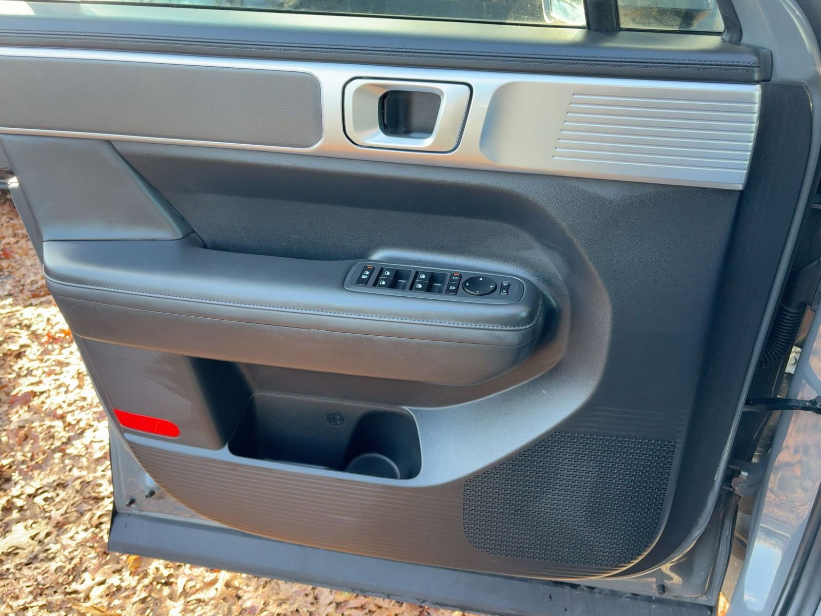 Used 2025 Hyundai Santa Fe SEL image 18