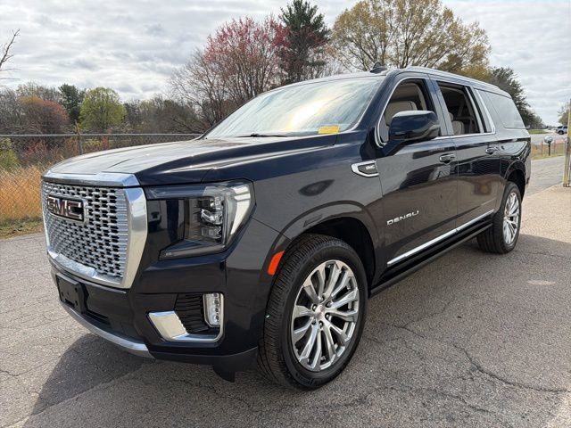 Used 2022 GMC Yukon XL Denali image 6