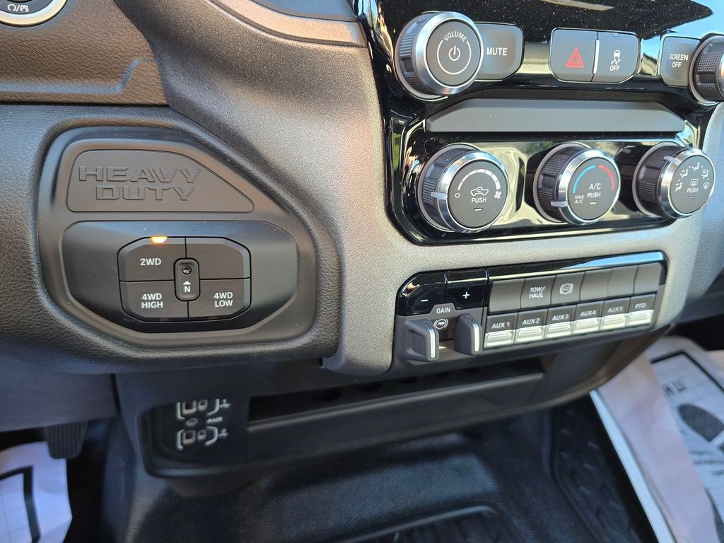 New 2025 RAM 5500 Tradesman AWD/4WD image 28