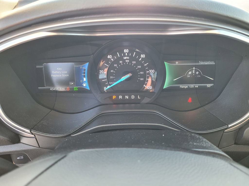 Used 2020 Ford Fusion SE image 24