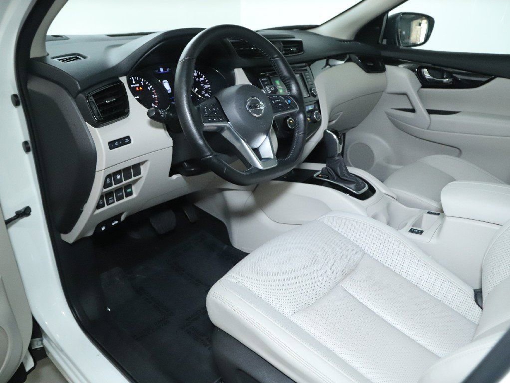 Certified 2022 Nissan Rogue Sport SL w/ Premium Package image 19