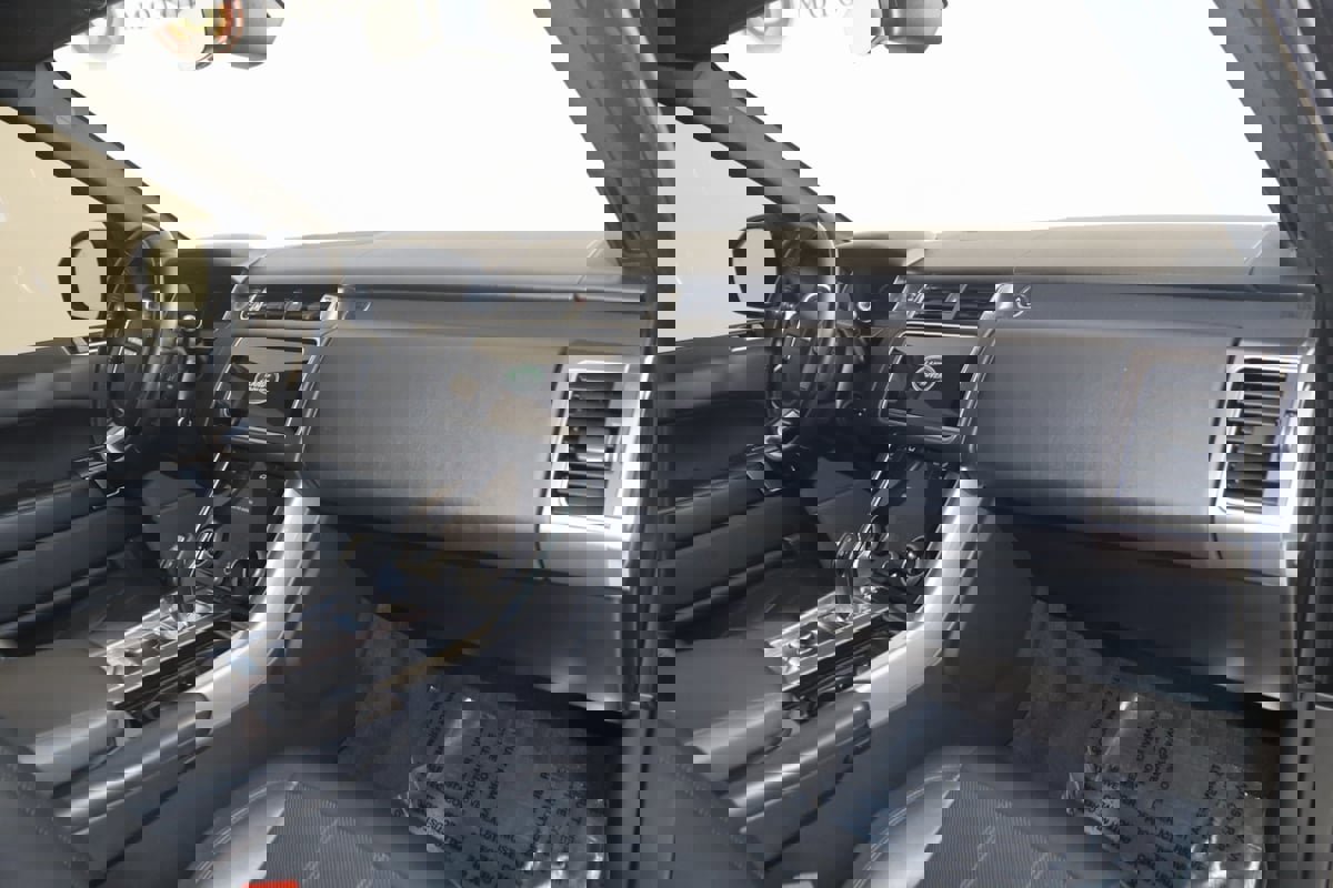 Used 2018 Land Rover Range Rover Sport HSE image 41