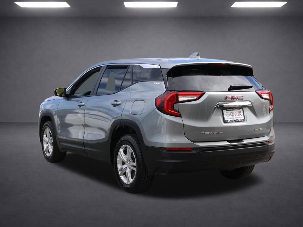 Used 2024 GMC Terrain SLE image 6