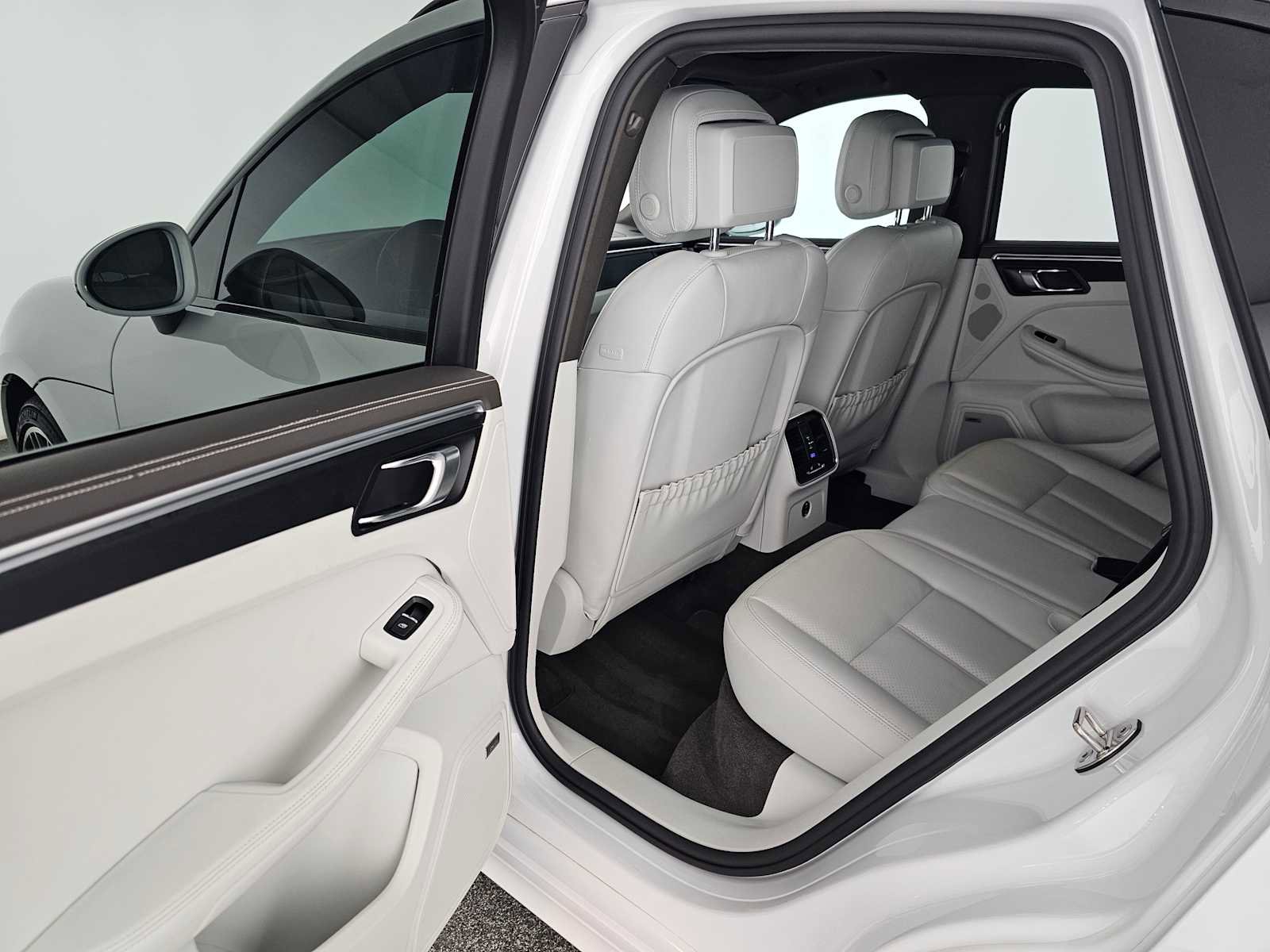 Used 2021 Porsche Macan GTS image 15