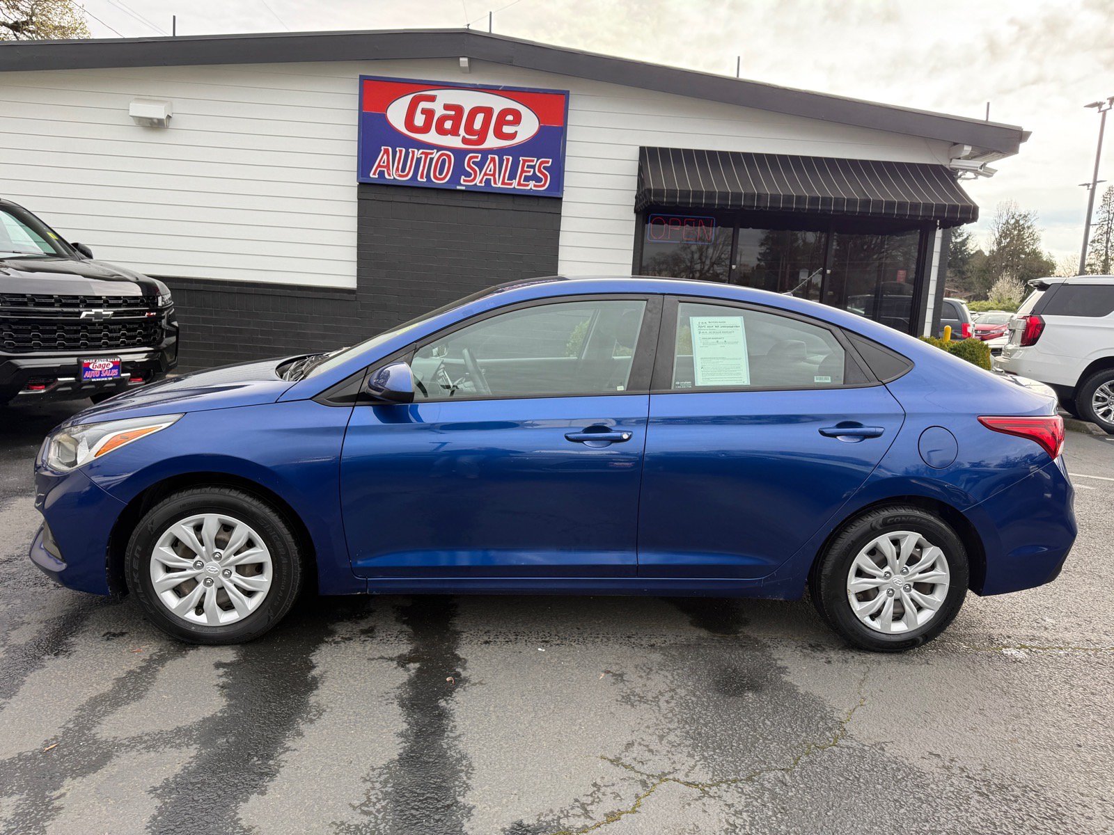 Used 2021 Hyundai Accent SE FWD image 3