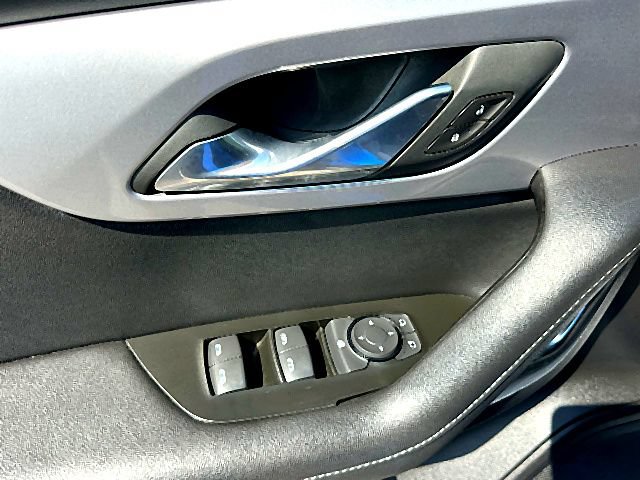 Used 2026 Chevrolet Blazer LT FWD image 19
