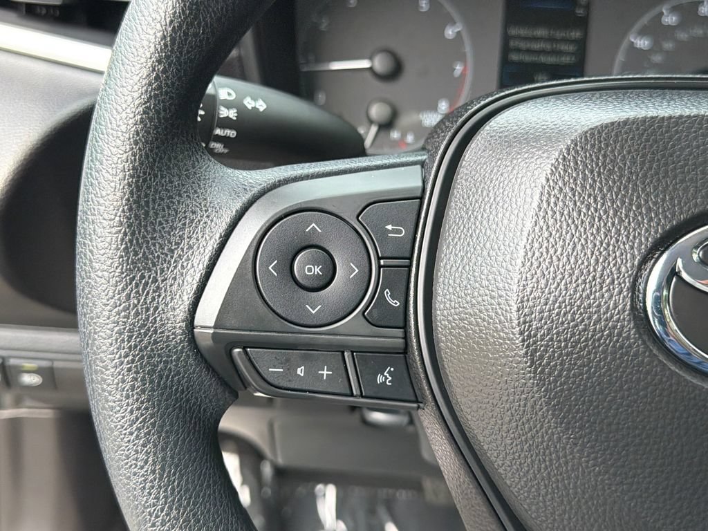 Used 2025 Toyota Corolla LE w/ LE Premium Package FWD image 23