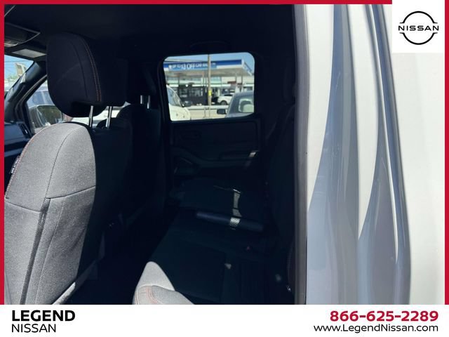 Used 2026 Nissan Frontier PRO-4X AWD/4WD image 12