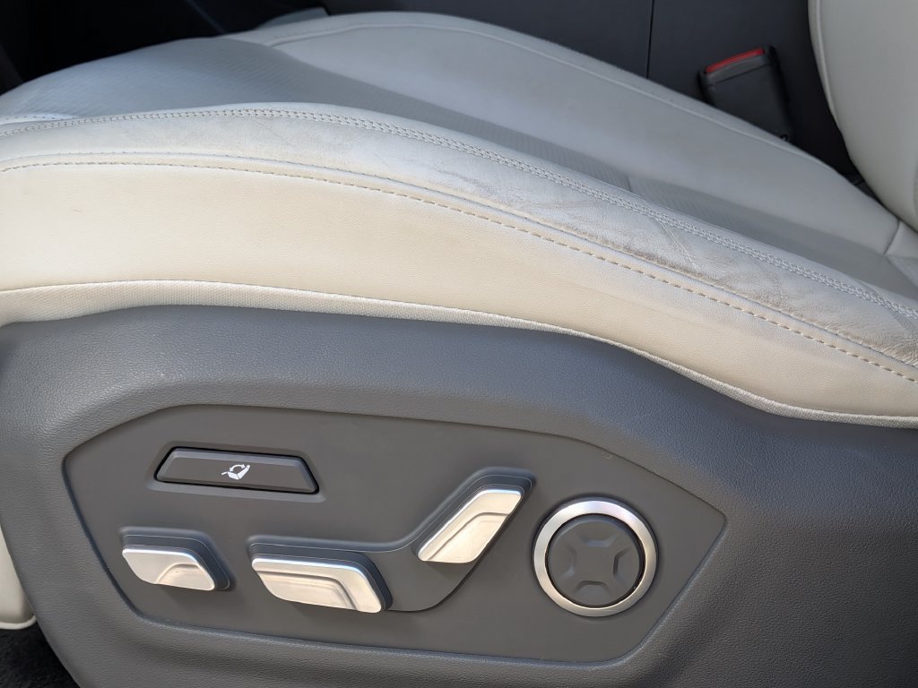 Used 2024 Hyundai Santa Fe Calligraphy FWD image 19