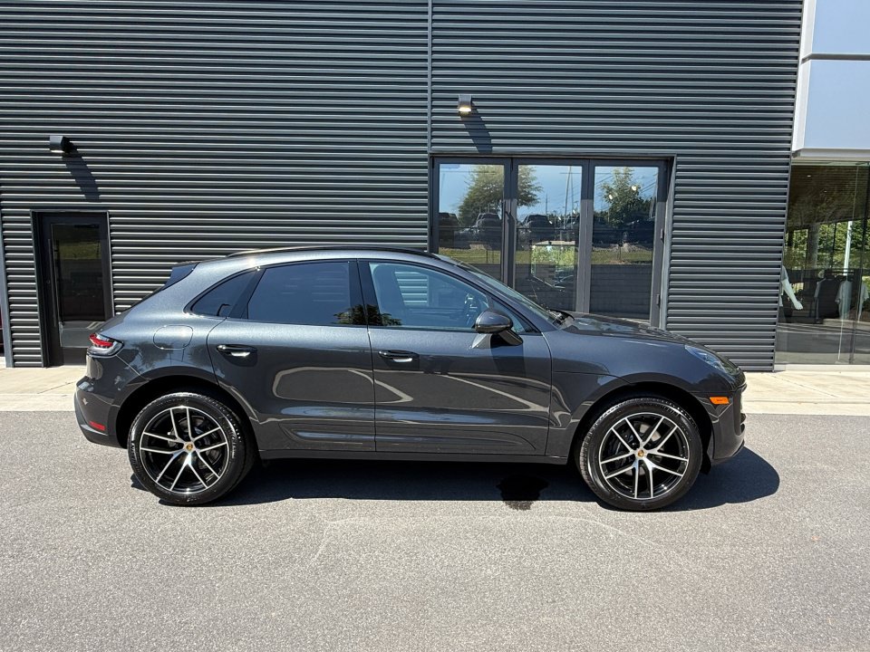New 2026 Porsche Macan Turbo AWD/4WD image 8