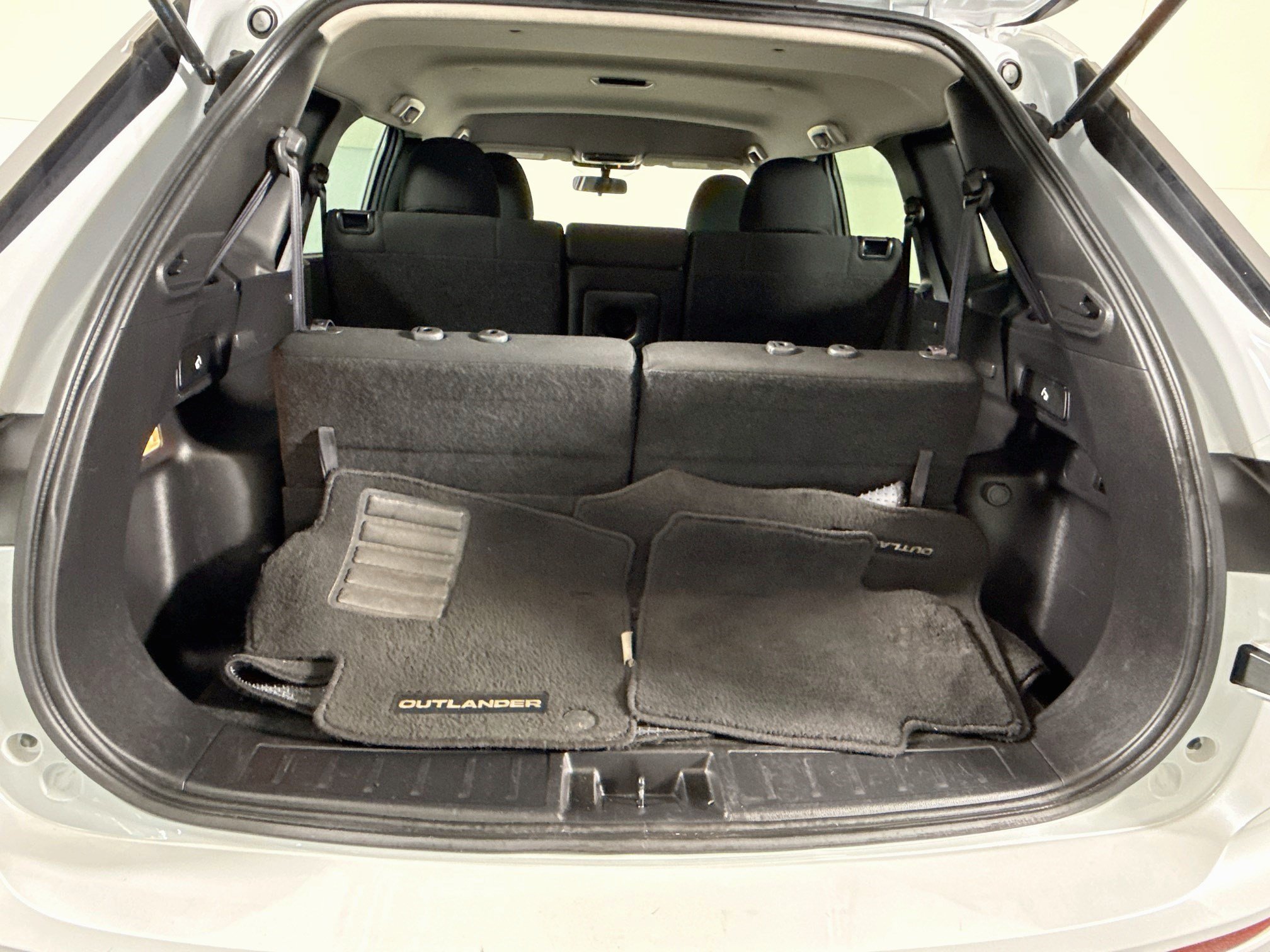Used 2022 Mitsubishi Outlander ES AWD/4WD image 35