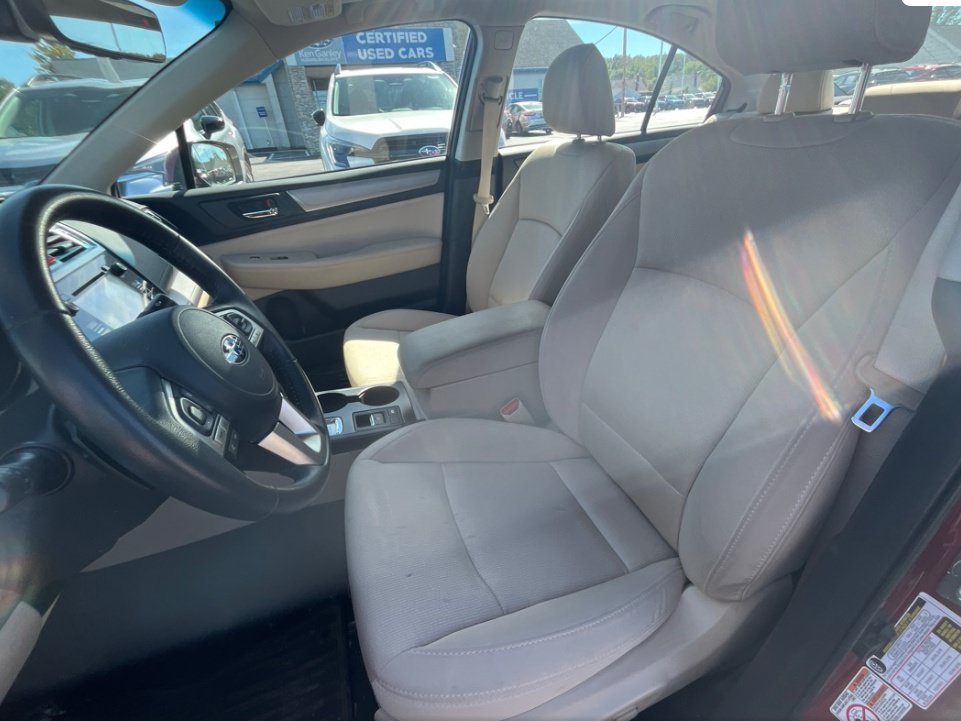 Used 2017 Subaru Legacy 2.5i Premium AWD/4WD image 2