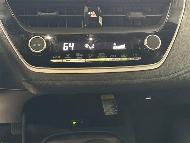 Used 2024 Toyota Corolla SE w/ SE Premium Package image 19