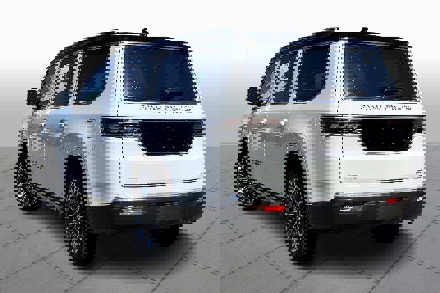 Used 2022 Jeep Grand Wagoneer Series III w/ HD Trailer Tow Package image 11