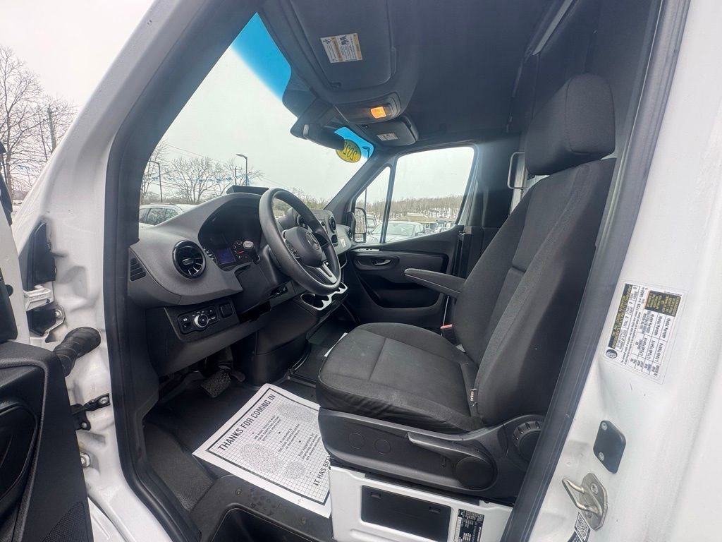 Used 2020 Mercedes-Benz Sprinter 2500 image 26
