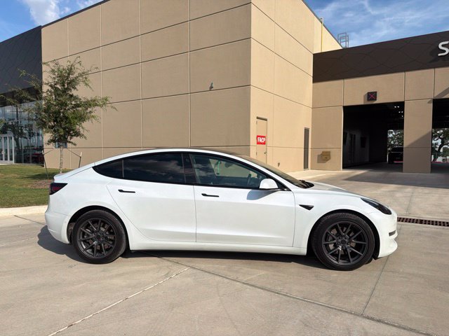 Used 2021 Tesla Model 3 Standard Range Plus RWD image 5