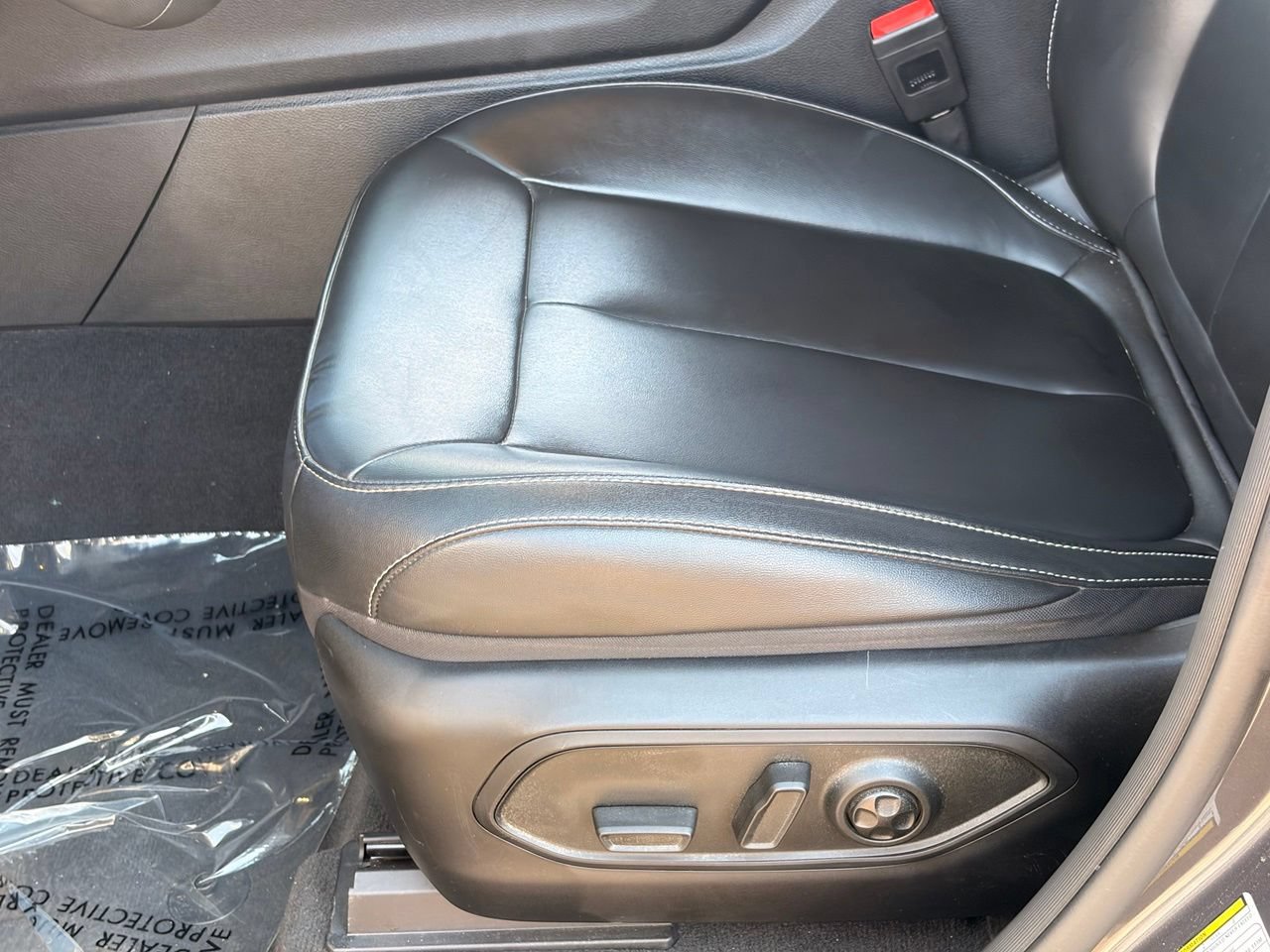 Used 2023 Jeep Grand Cherokee Limited AWD/4WD image 17