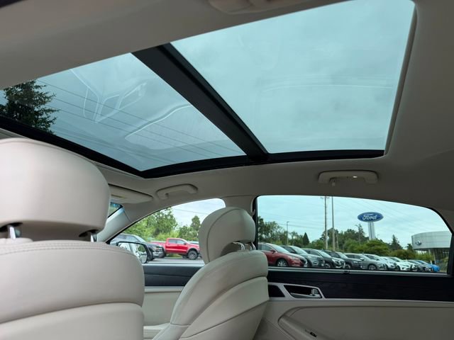 Used 2015 Hyundai Genesis 3.8 w/ Option Group 04 AWD/4WD image 29