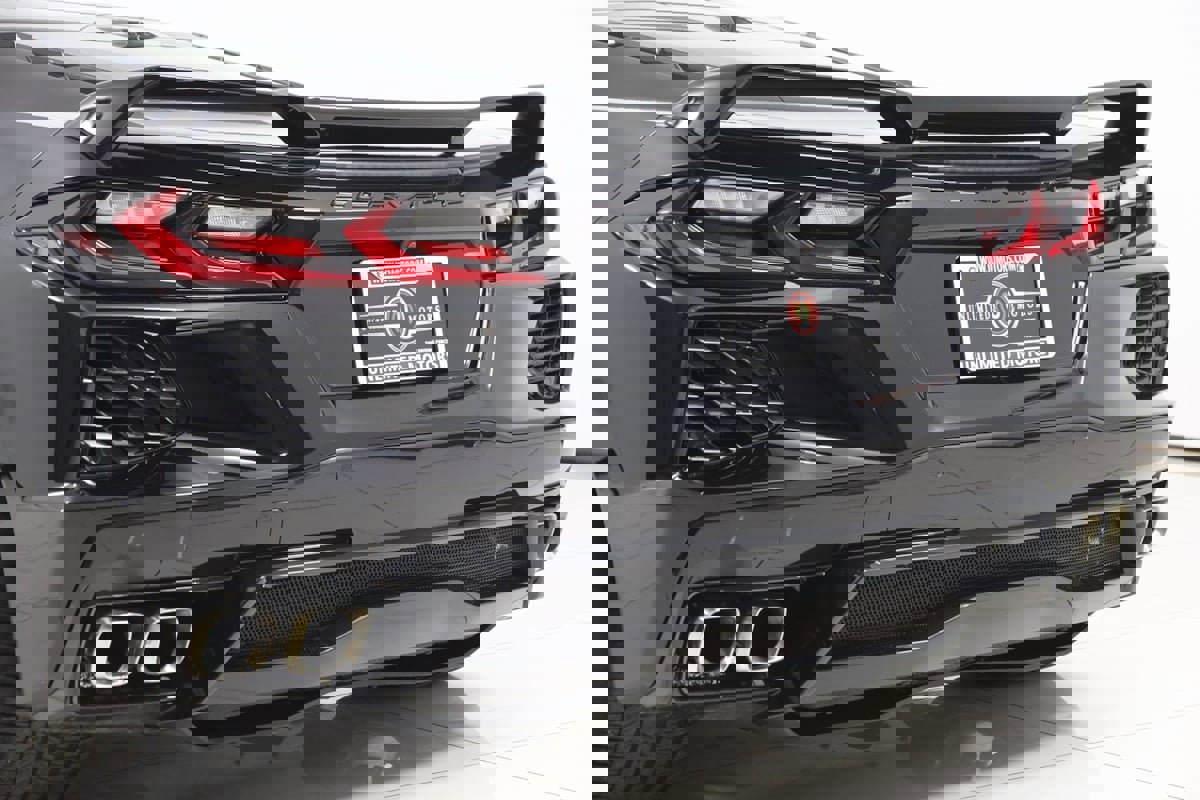 Used 2020 Chevrolet Corvette Stingray Premium Cpe w/ 3LT Preferred Equipment Group image 38