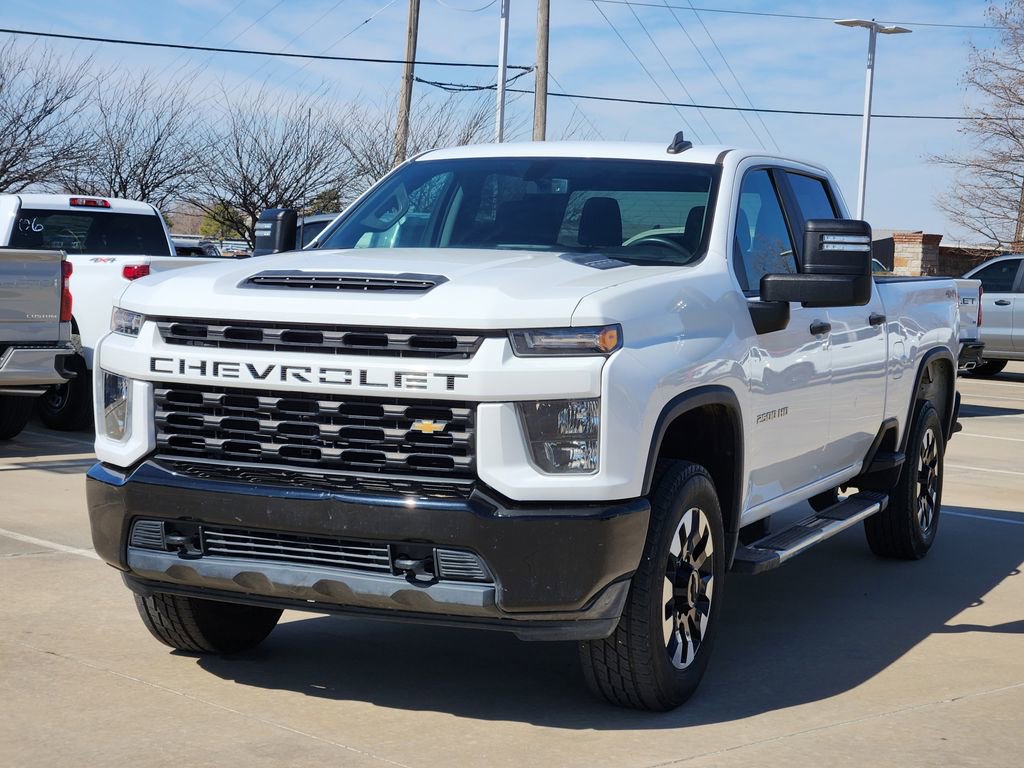 Used 2020 Chevrolet Silverado 2500 Custom w/ Custom Value Package image 3