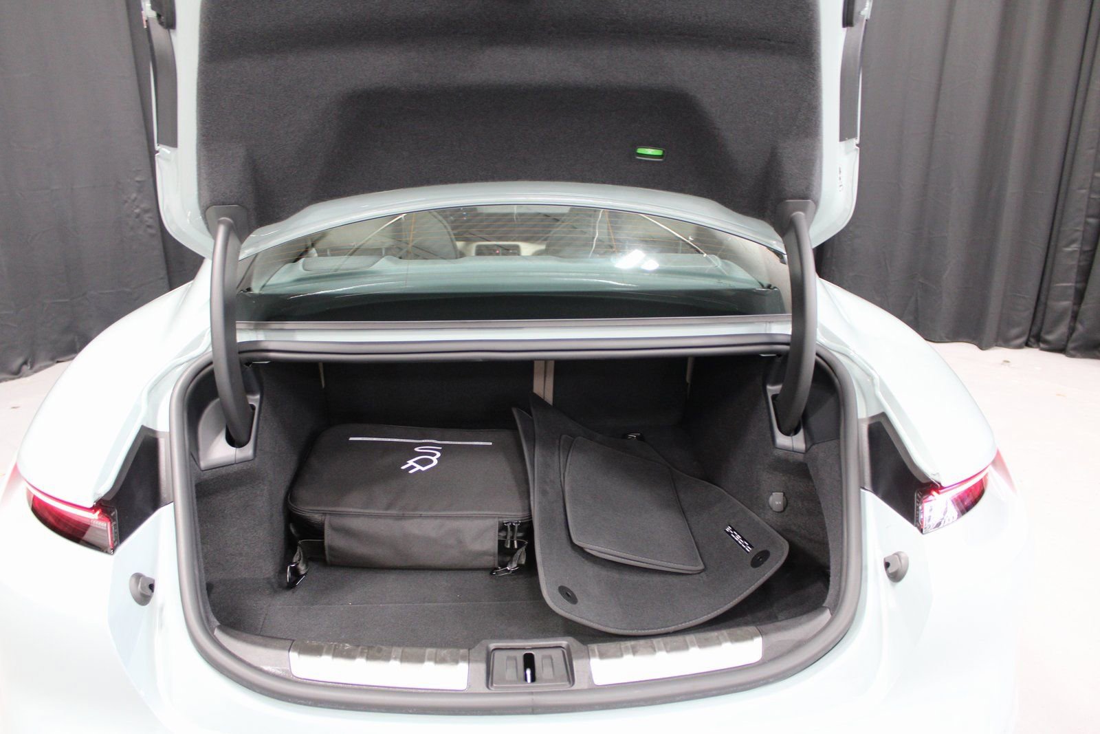 Certified 2025 Porsche Taycan image 8