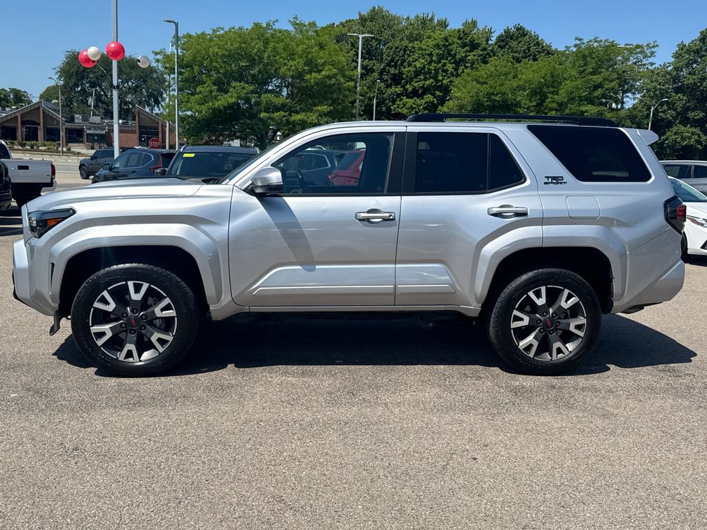 Used 2025 Toyota 4Runner TRD Sport AWD/4WD image 4