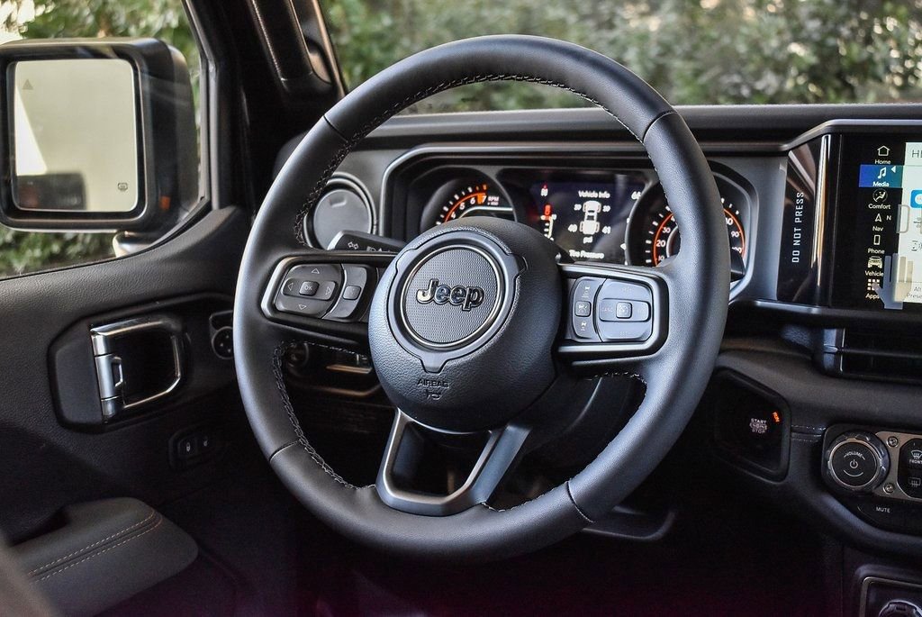 New 2026 Jeep Gladiator Mojave image 14