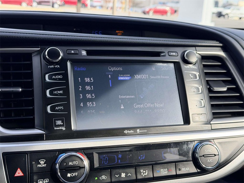 Used 2015 Toyota Highlander Limited image 3