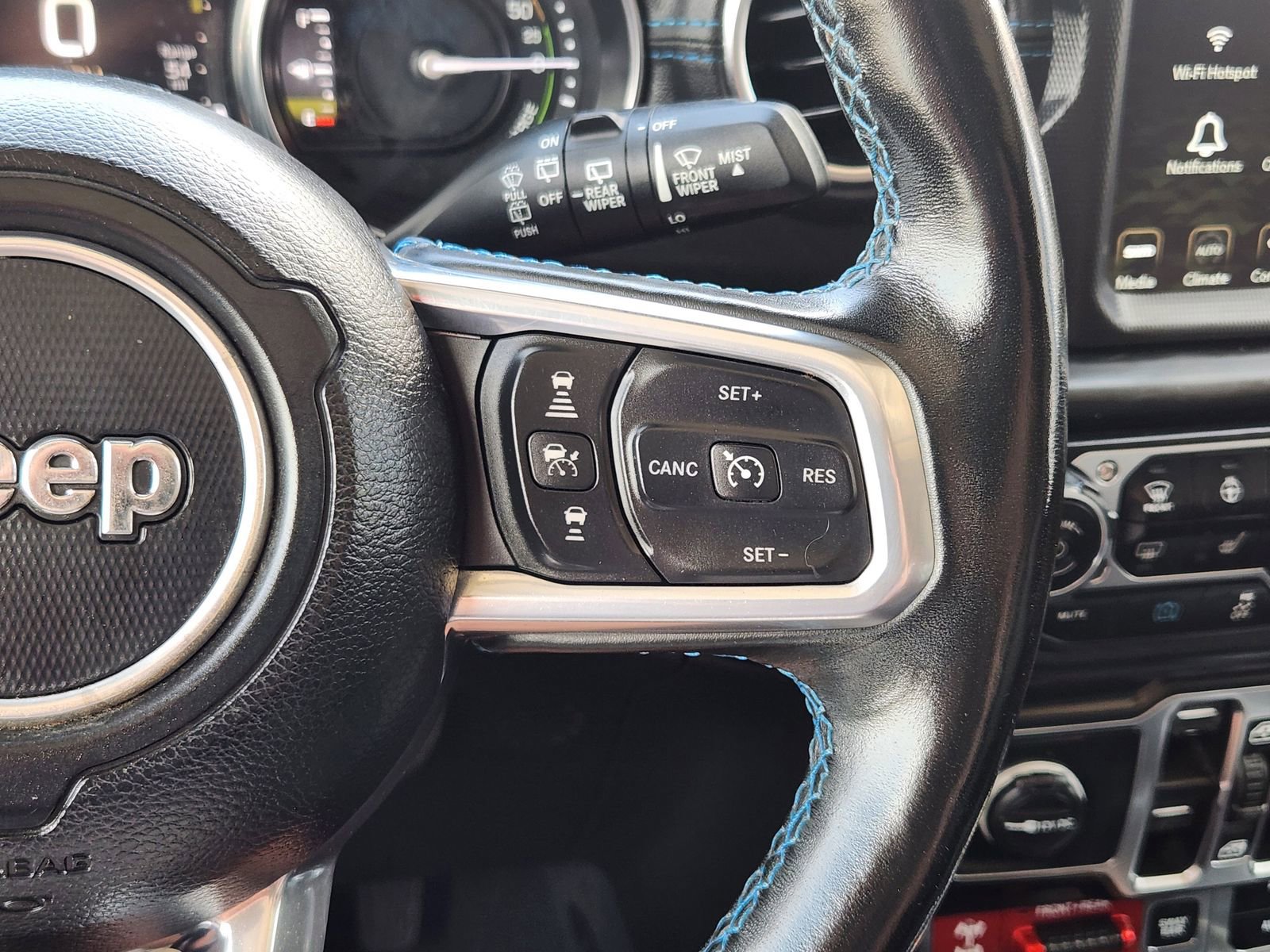 Used 2022 Jeep Wrangler Unlimited Rubicon 4xe w/ Cold Weather Group AWD/4WD image 31