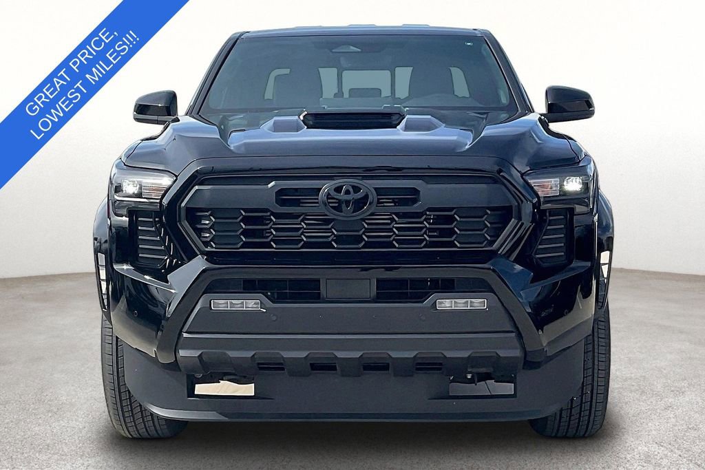 Used 2025 Toyota Tacoma TRD Sport w/ TRD Sport Upgrade Package image 6