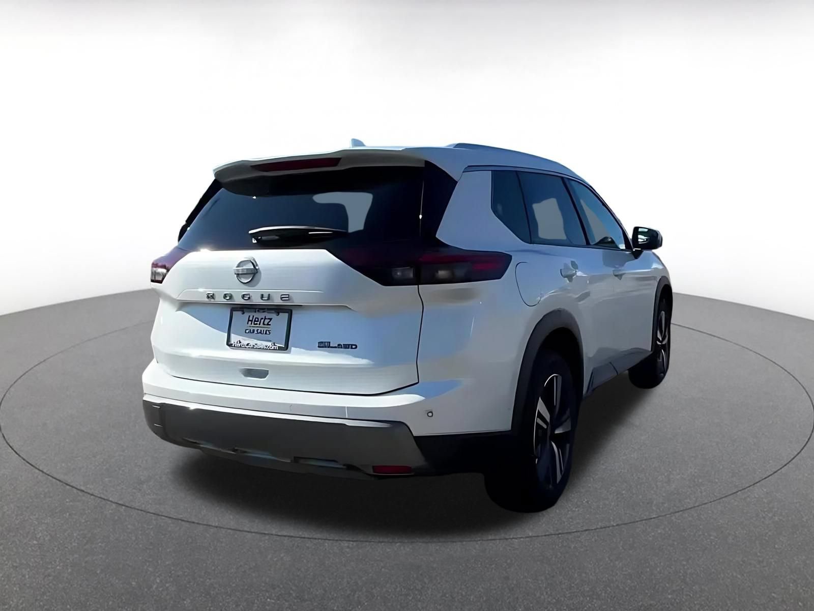 Used 2026 Nissan Rogue SL AWD/4WD image 14