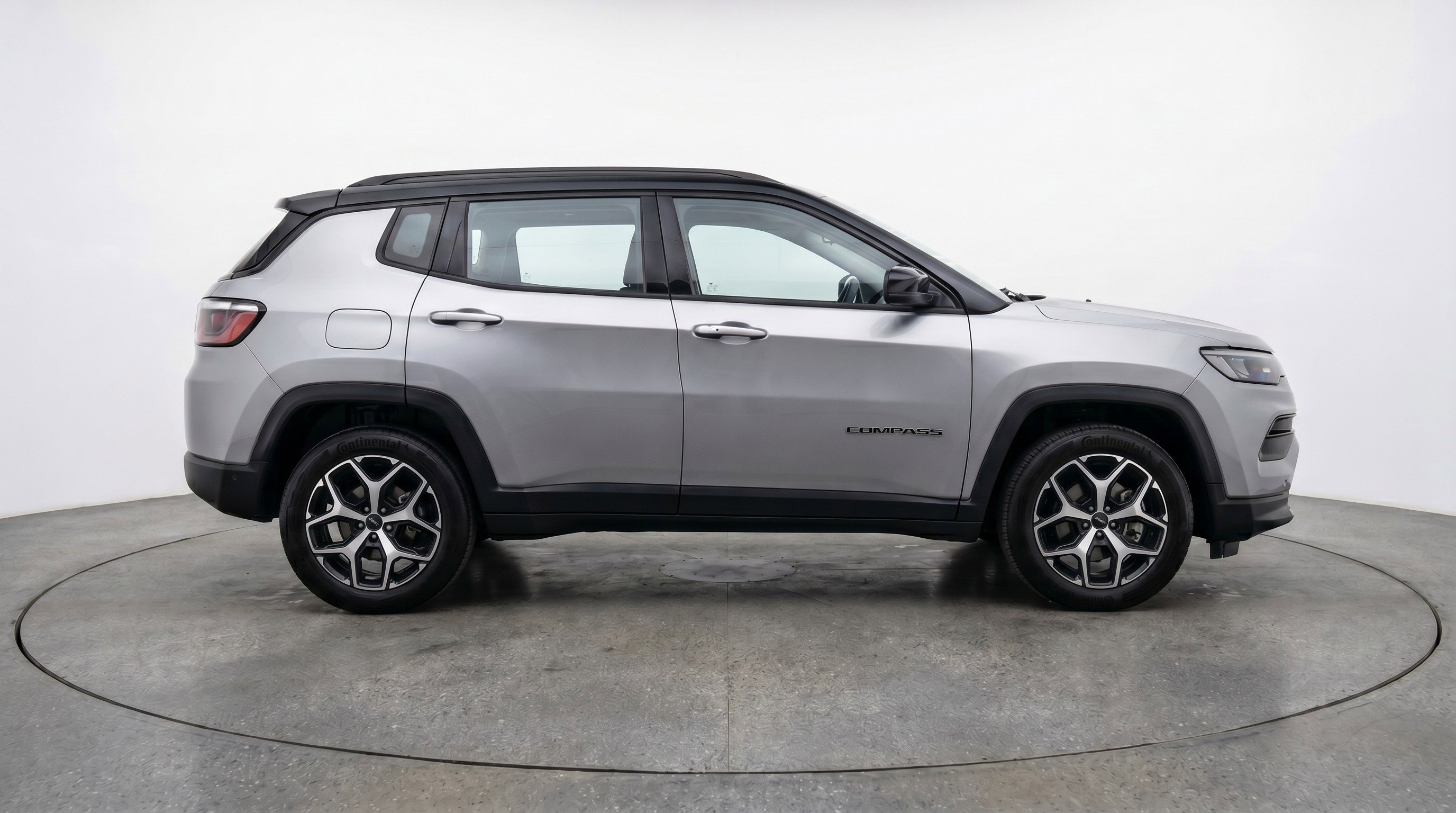 Used 2025 Jeep Compass Limited AWD/4WD image 11