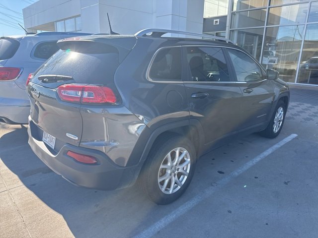 Used 2017 Jeep Cherokee Latitude w/ Comfort & Sound Group image 4