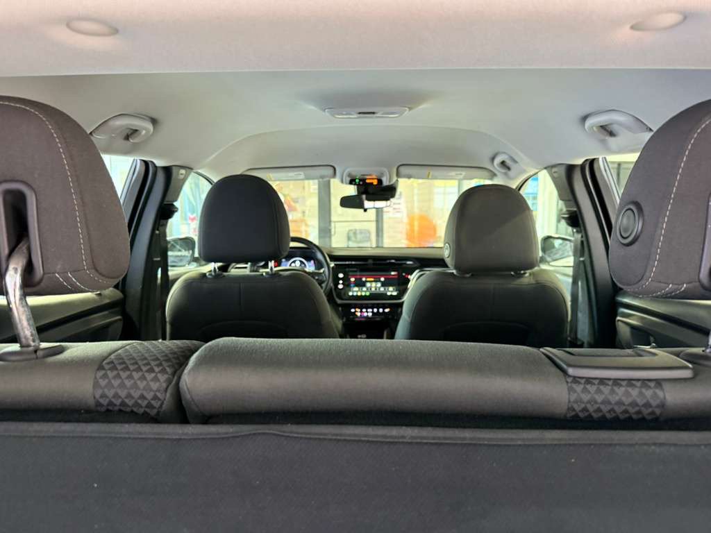Used 2023 Chevrolet Bolt EUV LT FWD image 46